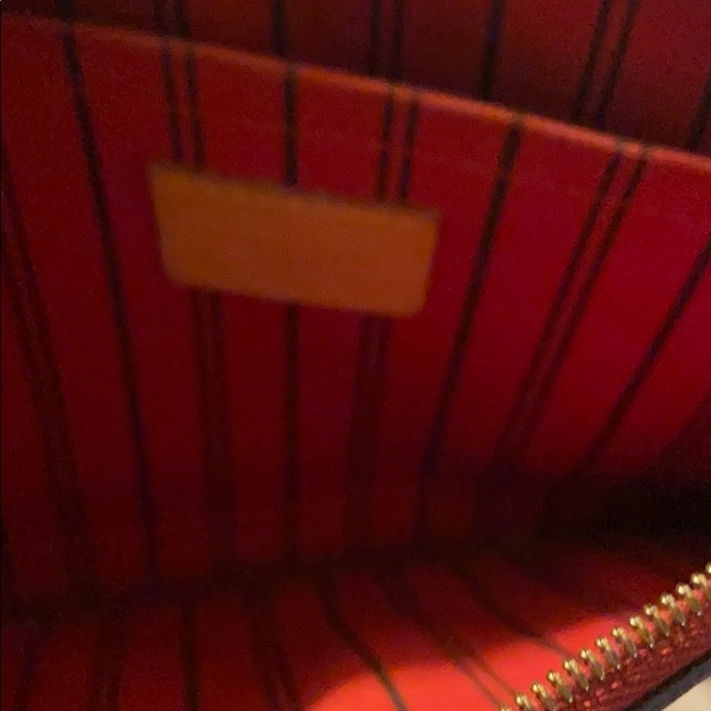 Louis Vuitton Pouchette - Picture 8 of 9